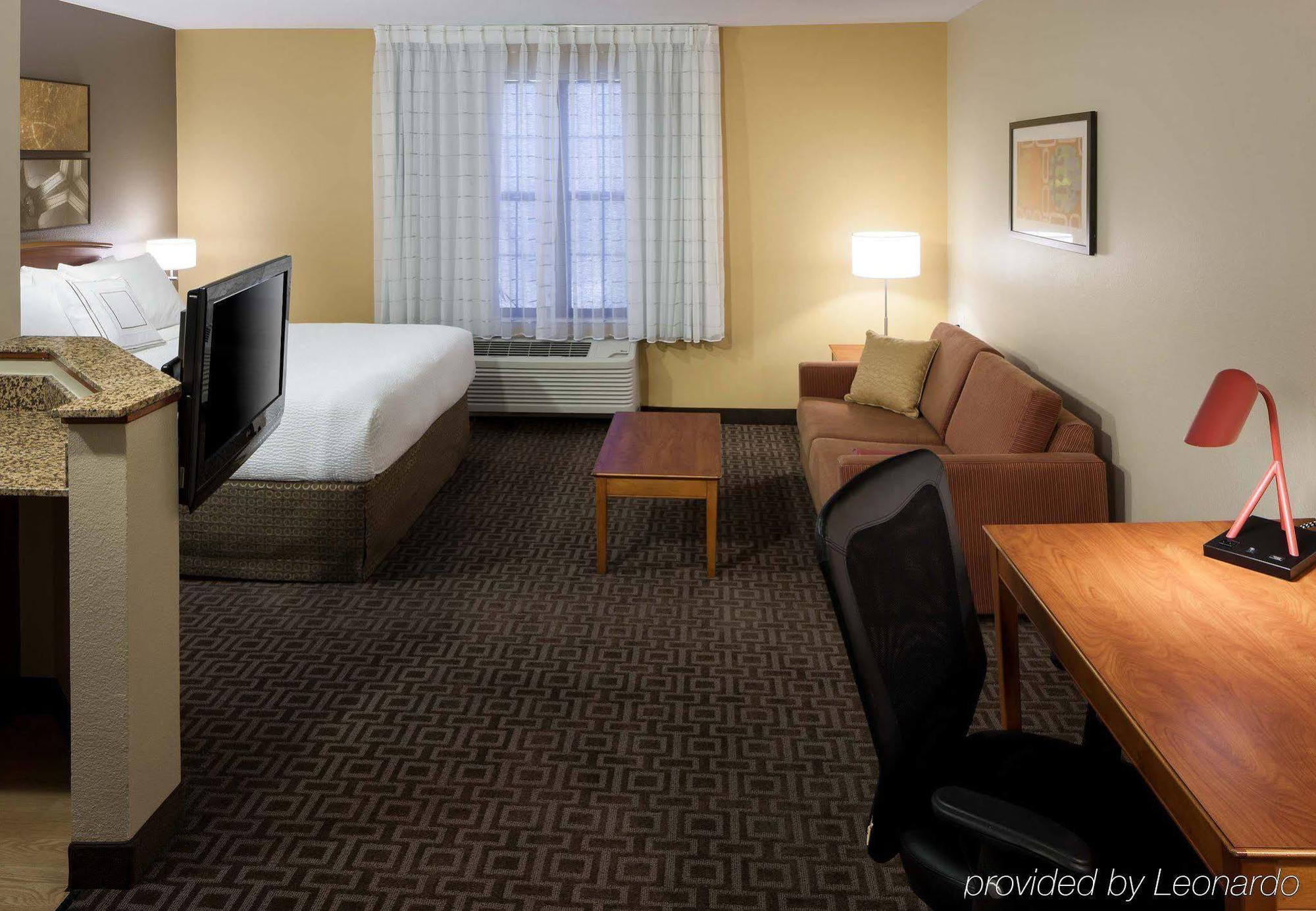Towneplace Suites By Marriott Колидж Стейшън Екстериор снимка