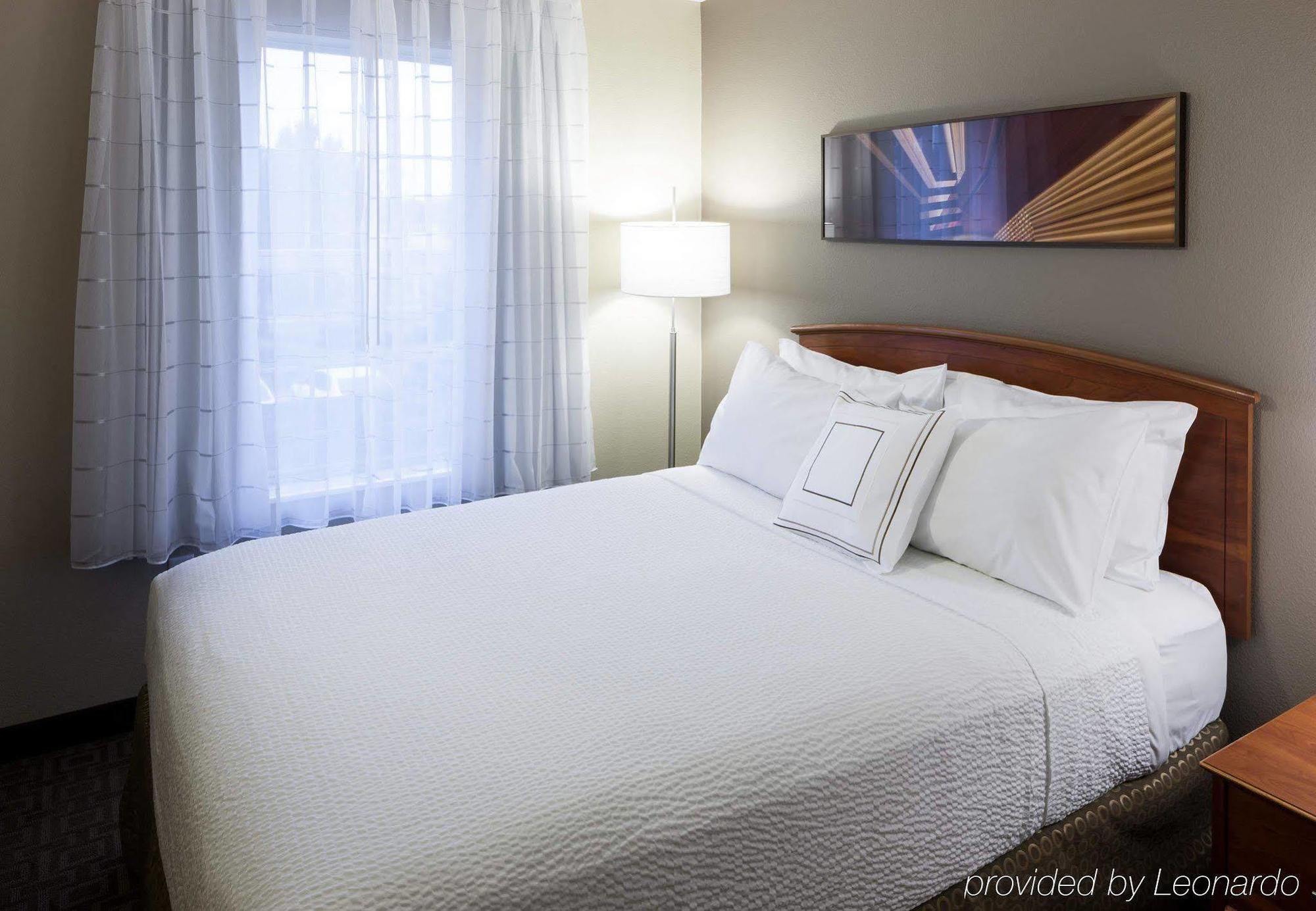 Towneplace Suites By Marriott Колидж Стейшън Екстериор снимка